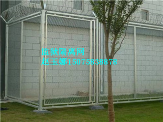 監(jiān)獄防攀爬隔離網