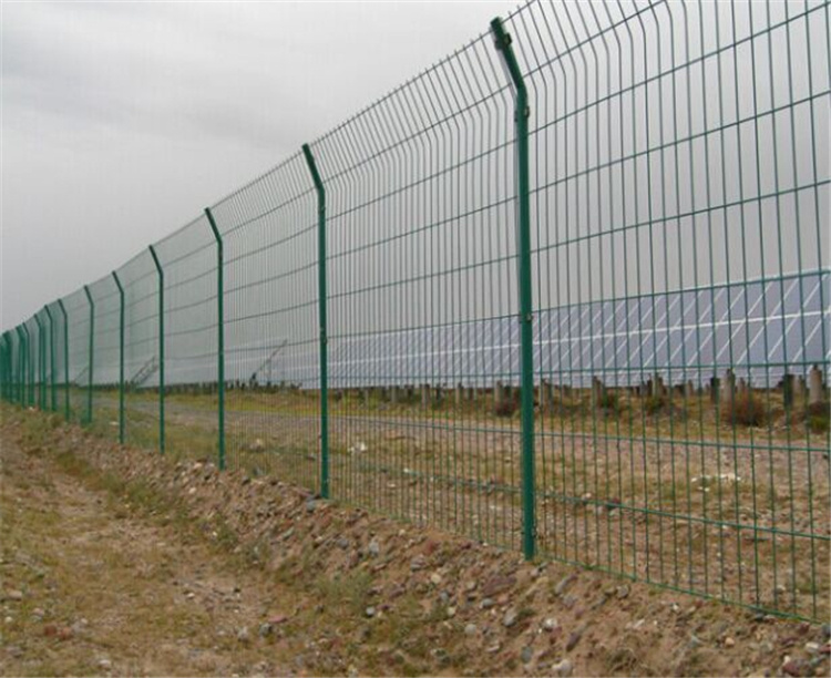 新能源光伏電站圍欄山地項目設計施工