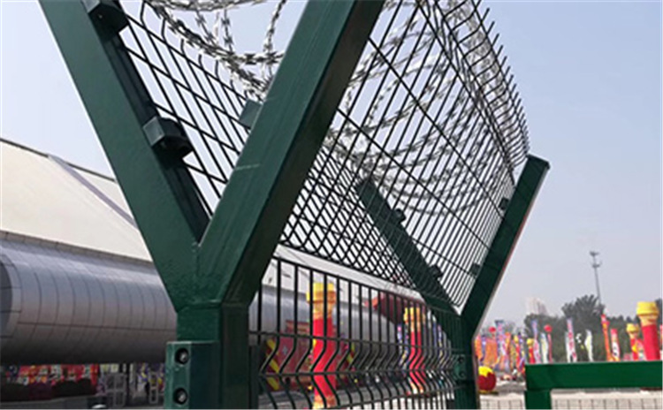 機場圍界鋼筋網、******圈安裝安裝注意事項