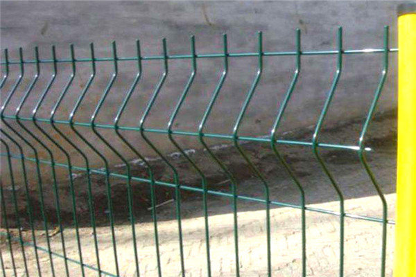 三折彎護(hù)欄網(wǎng)